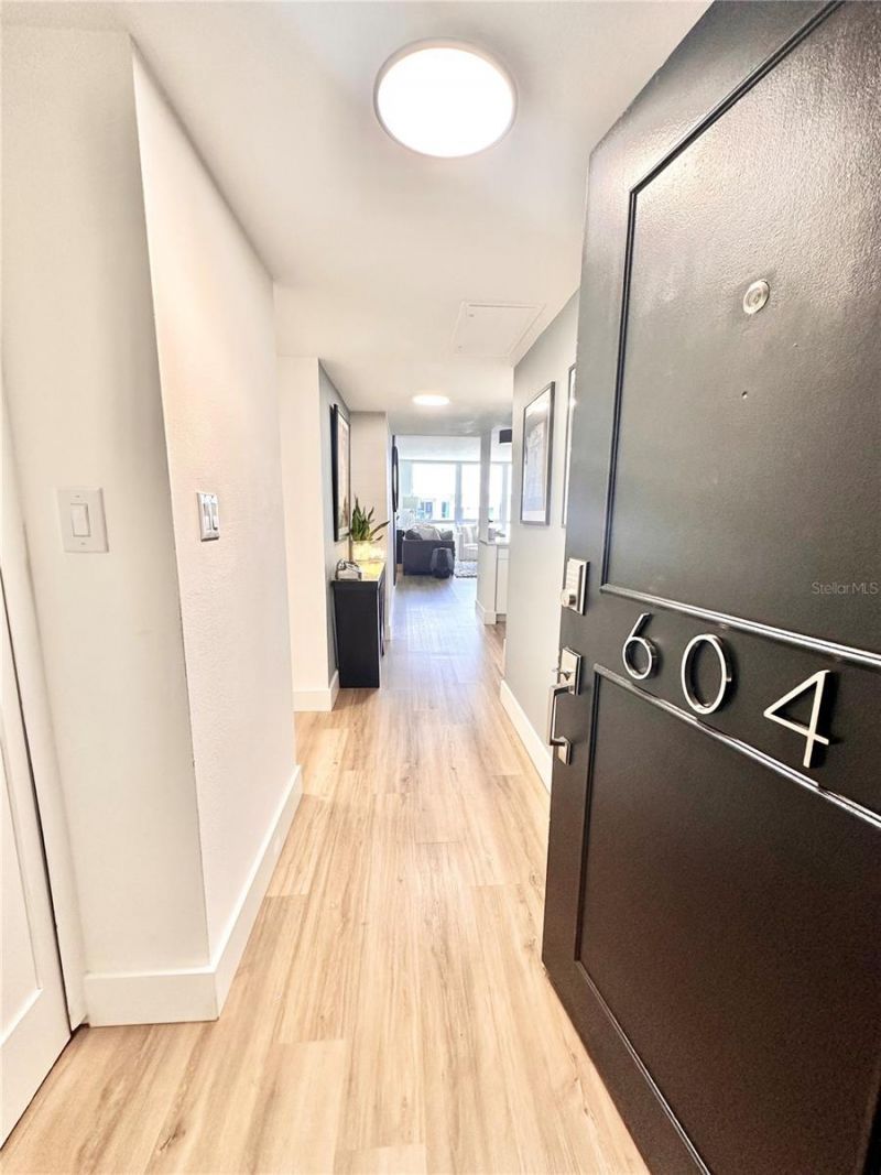 707 S Gulfstream Avenue, Unit 604, Sarasota, FL 34236 Photo