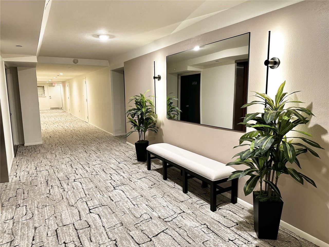 707 S Gulfstream Avenue, Unit 604, Sarasota, FL 34236 Photo