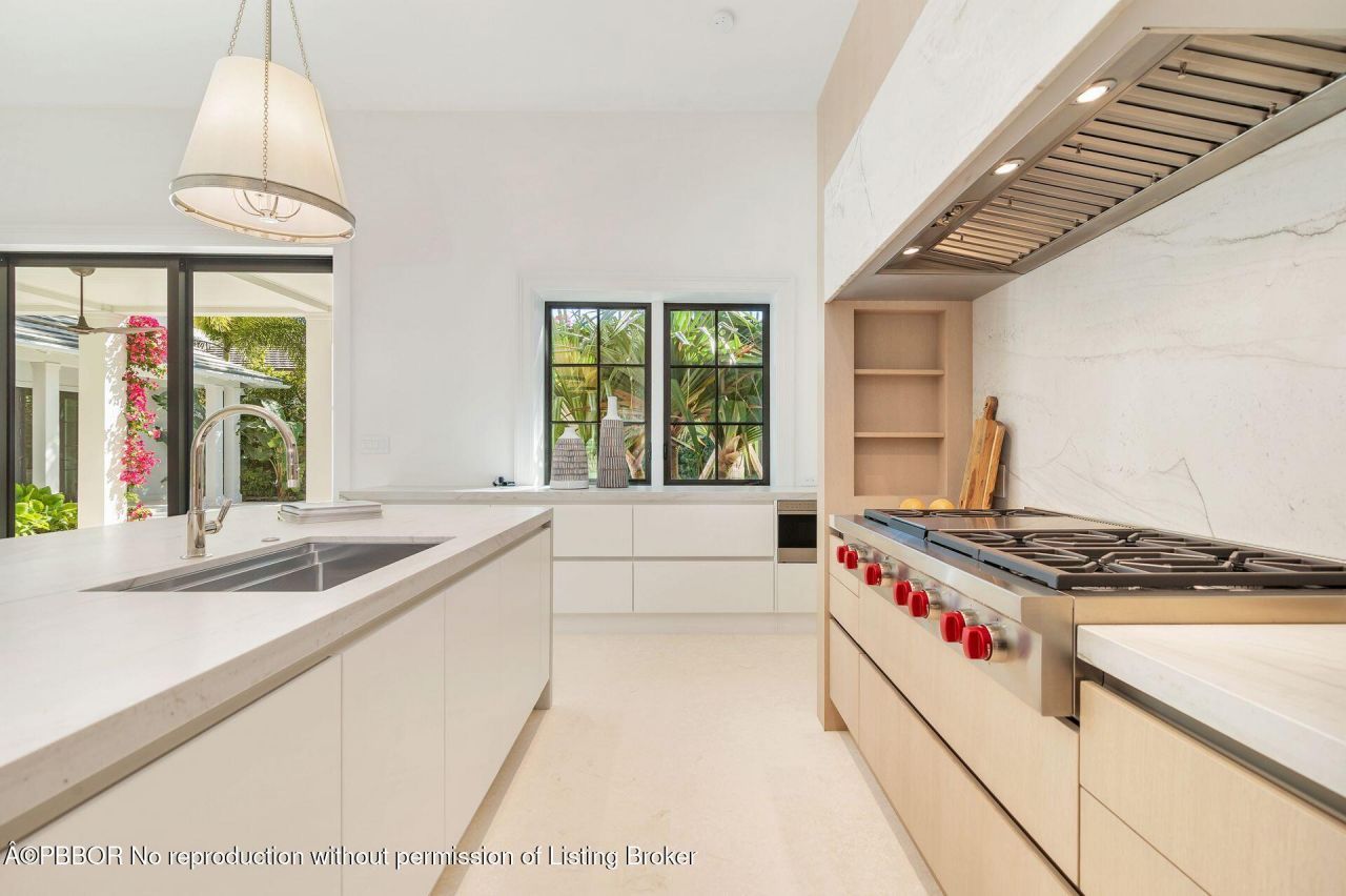 215 Summa Street, West Palm Beach, FL 33405 Photo