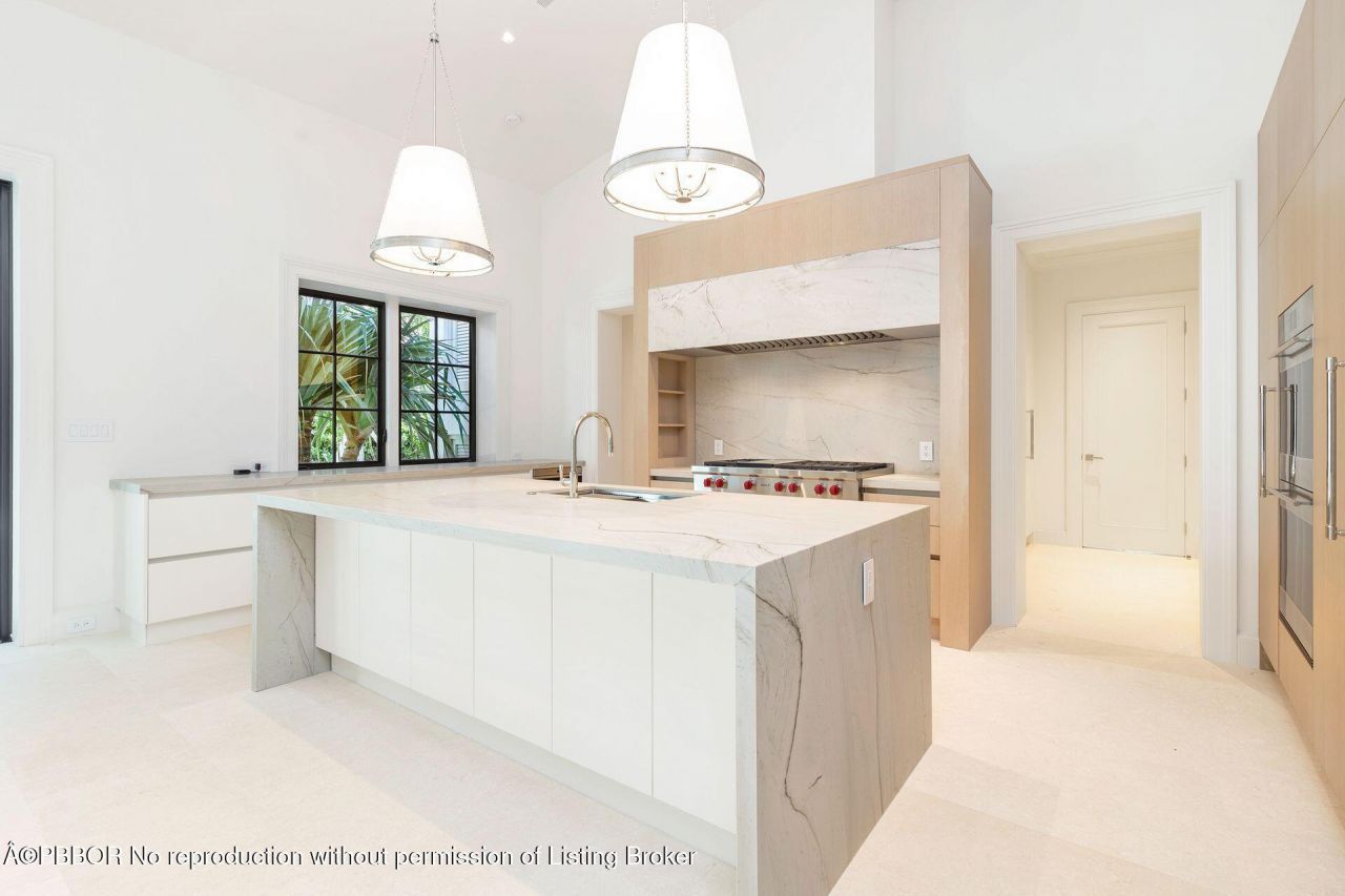 215 Summa Street, West Palm Beach, FL 33405 Photo