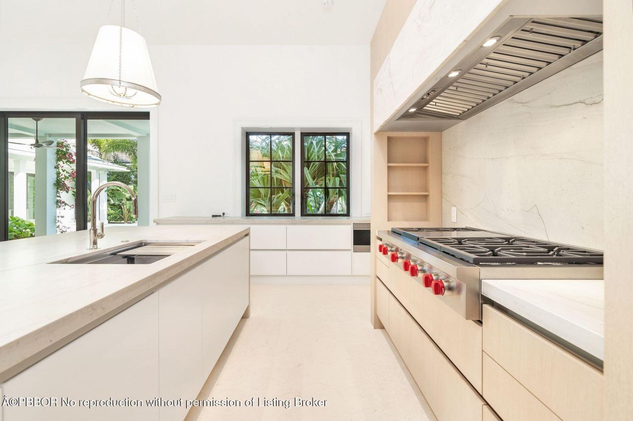 215 Summa Street, West Palm Beach, FL 33405 Photo