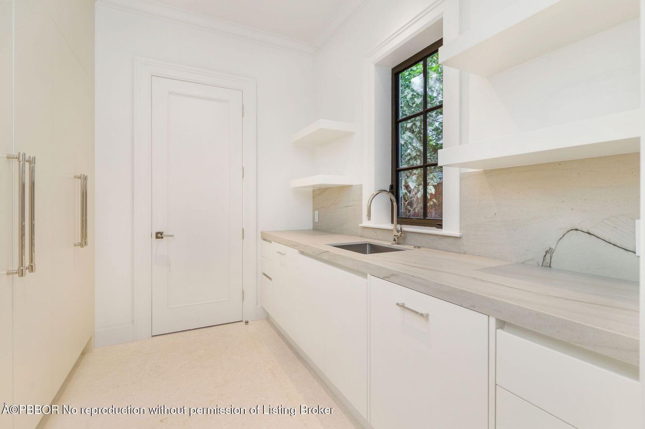 215 Summa Street, West Palm Beach, FL 33405 Photo