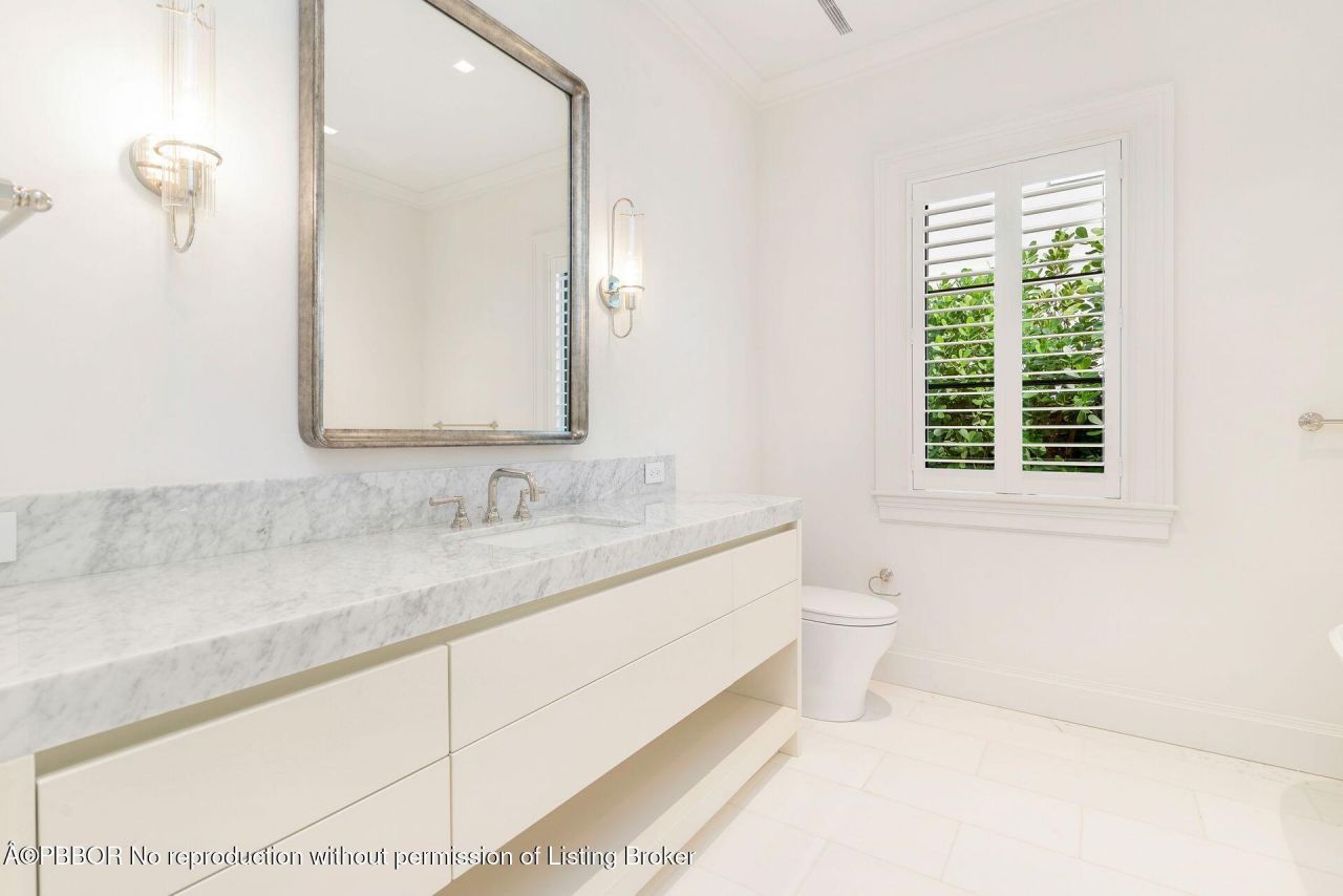 215 Summa Street, West Palm Beach, FL 33405 Photo