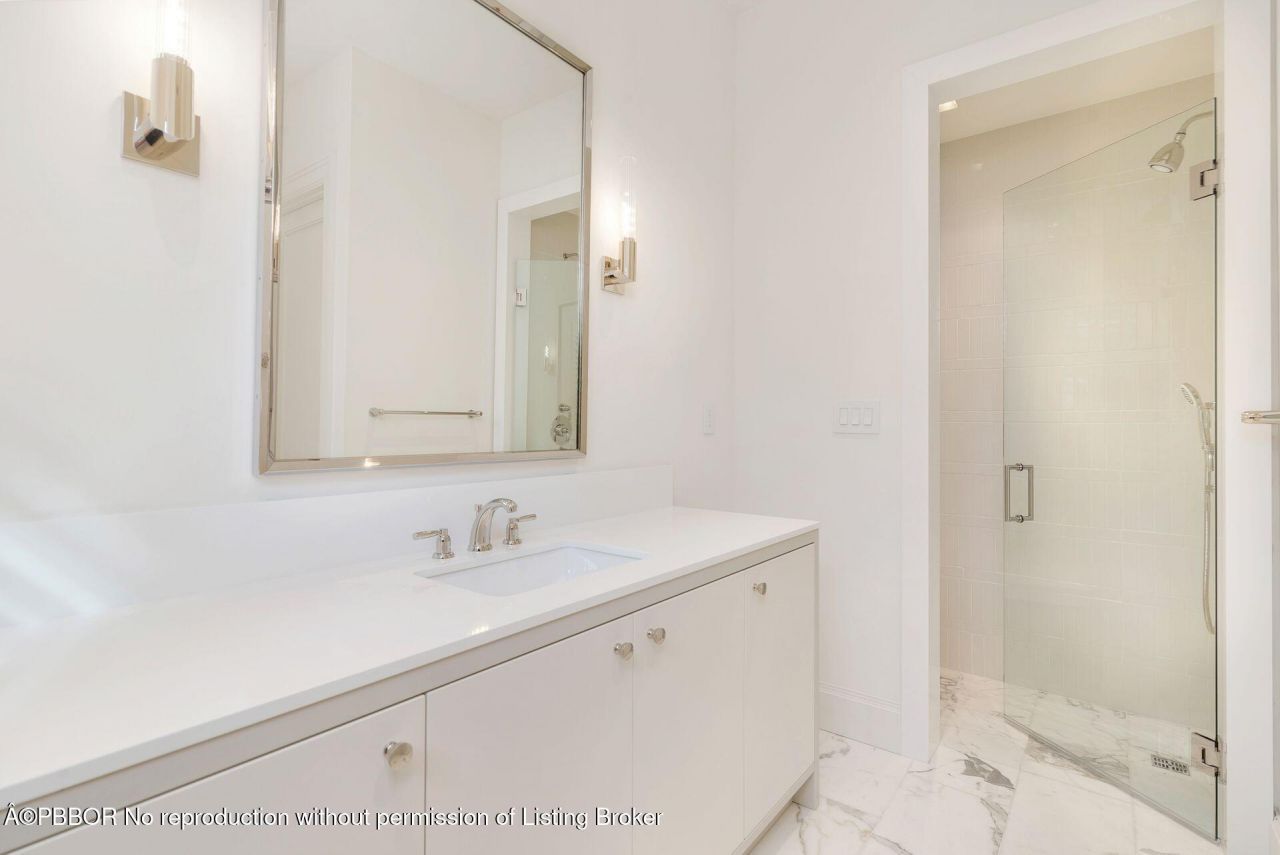 215 Summa Street, West Palm Beach, FL 33405 Photo