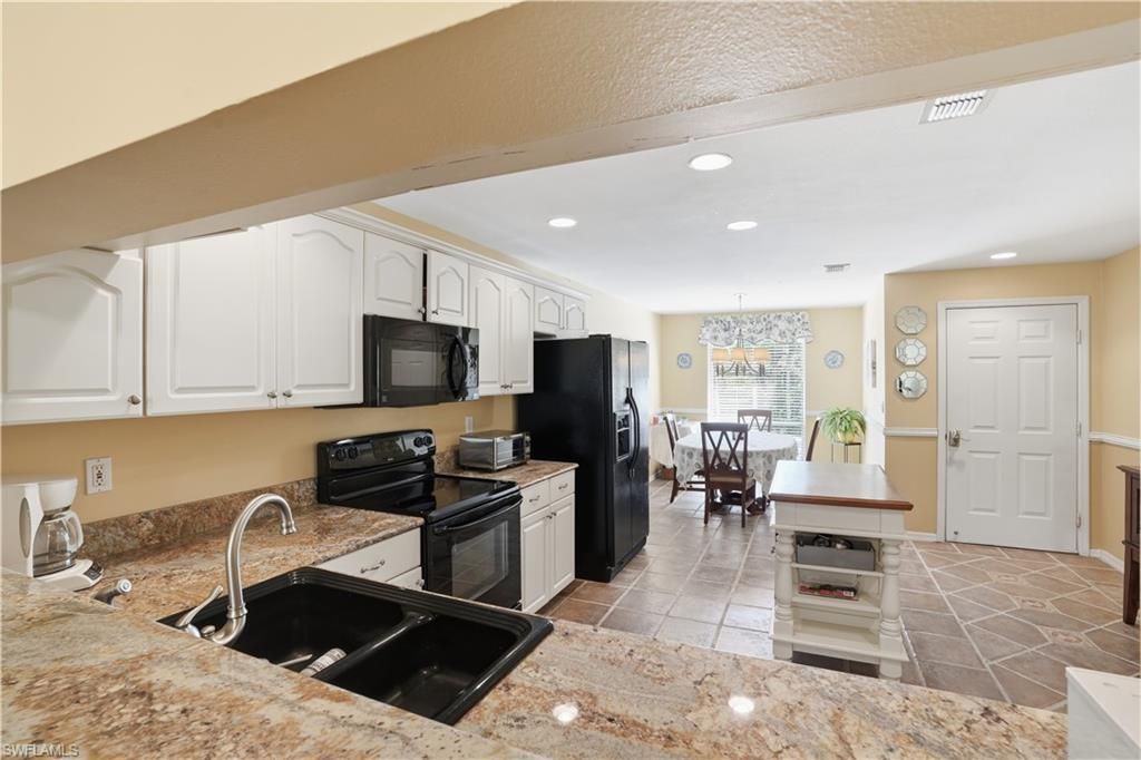 1120 Sarah Jean Cir, Unit B204, Naples, FL 34110 Photo