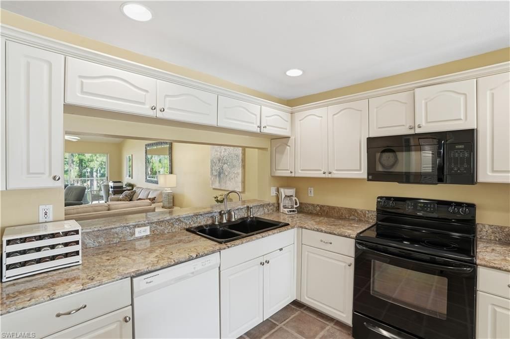 1120 Sarah Jean Cir, Unit B204, Naples, FL 34110 Photo