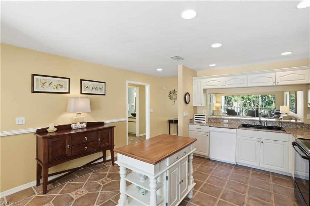 1120 Sarah Jean Cir, Unit B204, Naples, FL 34110 Photo