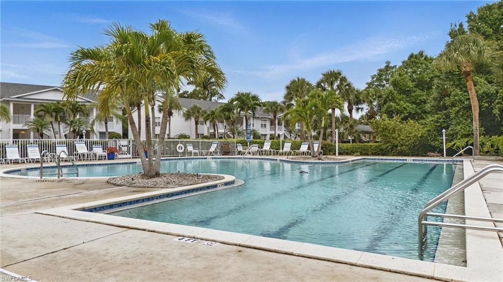 1120 Sarah Jean Cir, Unit B204, Naples, FL 34110 Photo