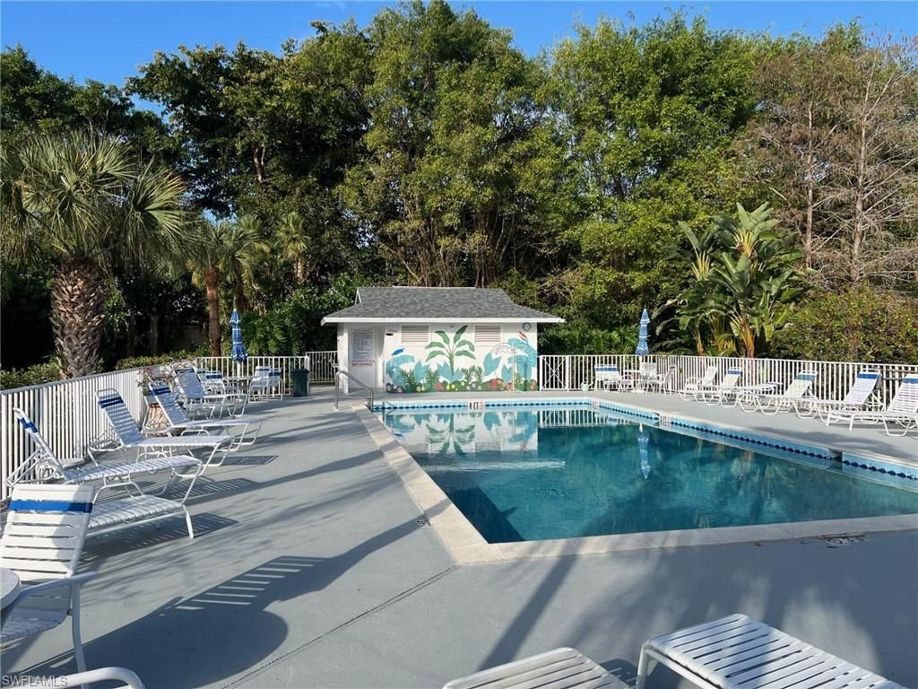 1120 Sarah Jean Cir, Unit B204, Naples, FL 34110 Photo