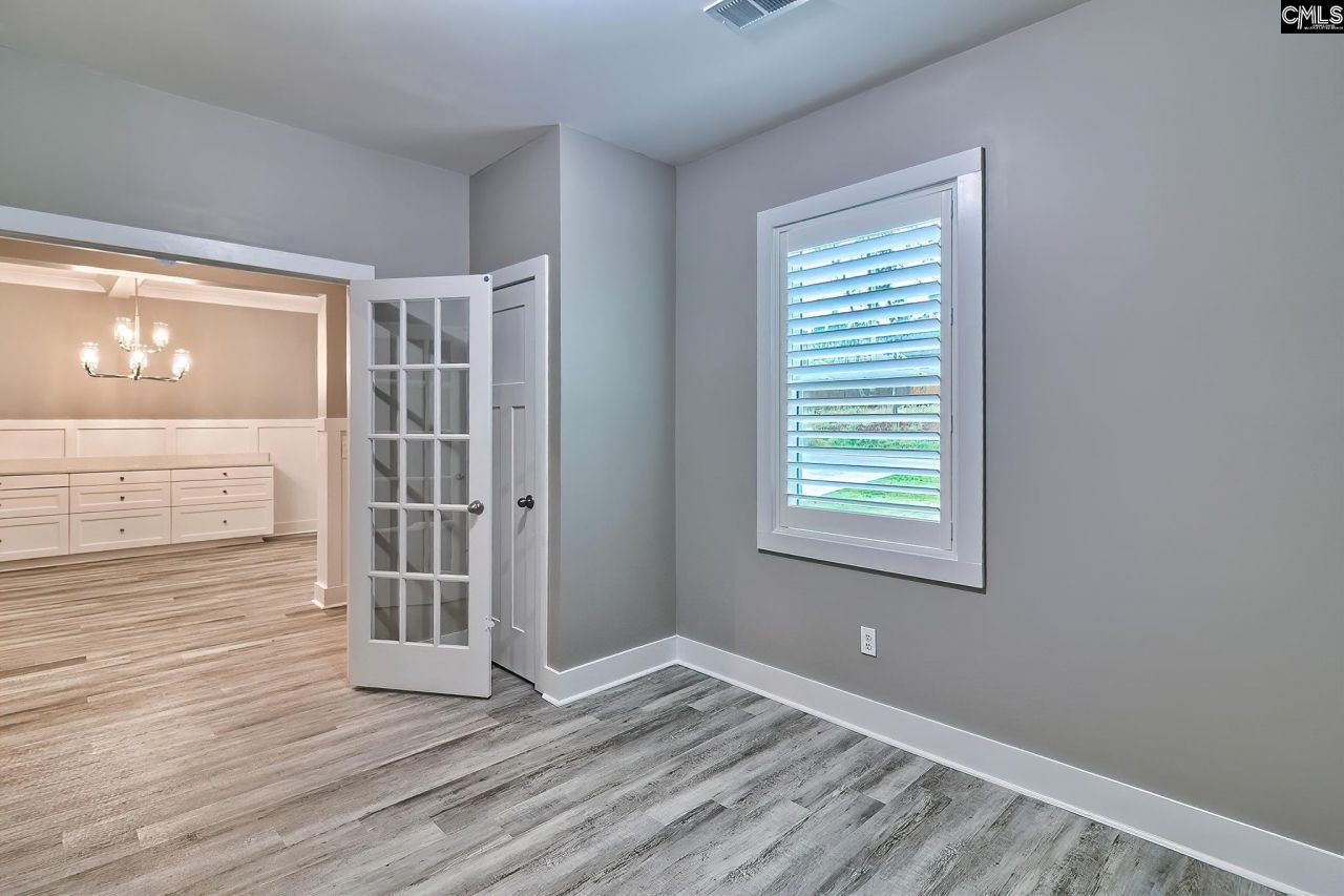 424 Lombard Way Photo 17