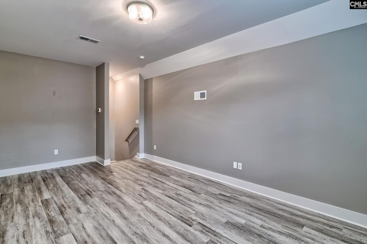 424 Lombard Way Photo 31