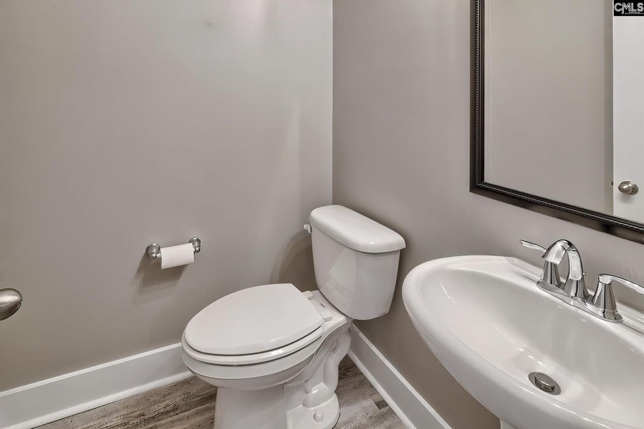 424 Lombard Way Photo 33