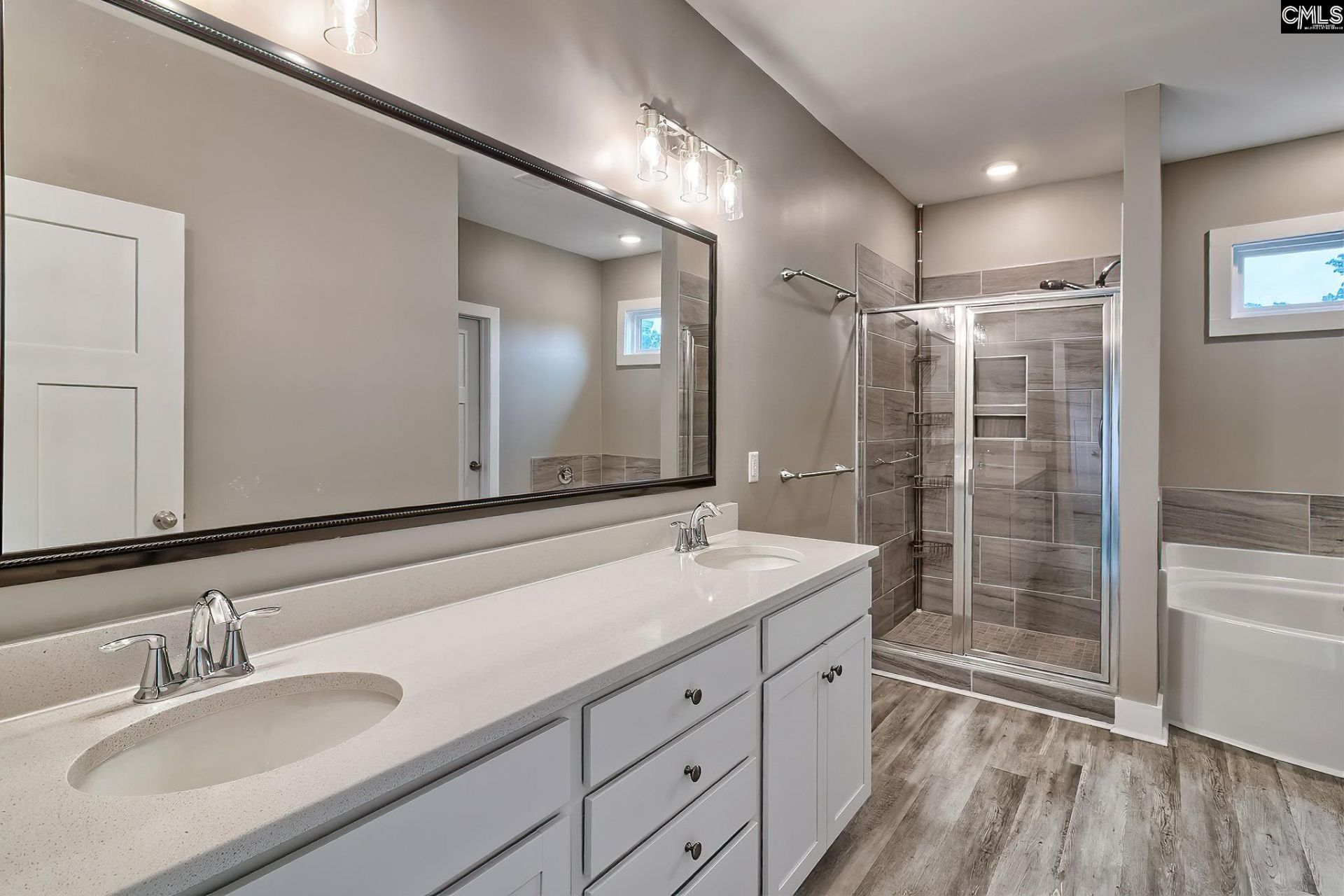 424 Lombard Way Photo 4