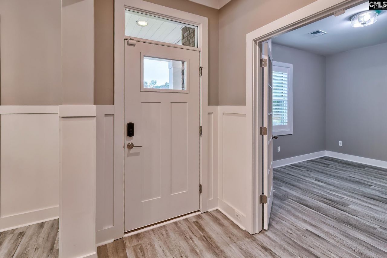 424 Lombard Way Photo 4