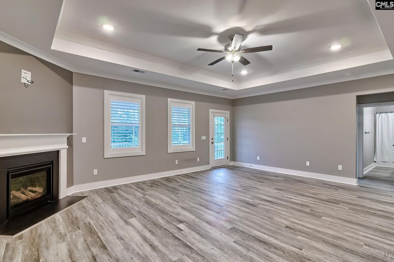 424 Lombard Way Photo 6