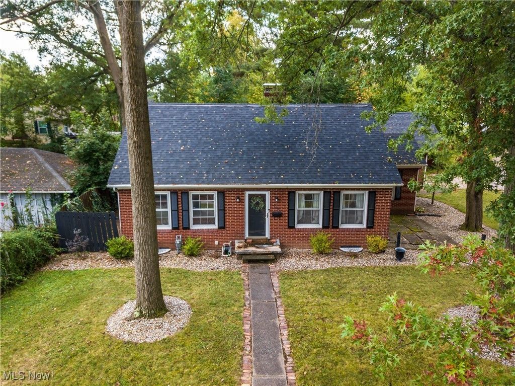 970 Kingsway Street, Alliance, OH 44601 Main Photo