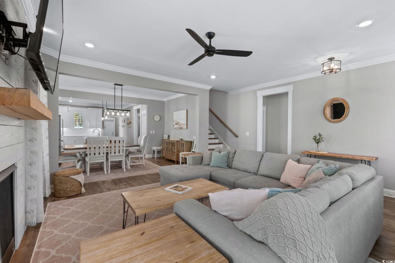 8336 Sandlapper Way Photo 12