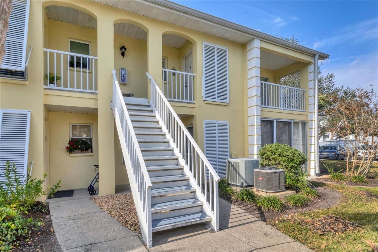 402 Cerromar Circle N, Unit 207, Venice, FL 34293 Photo