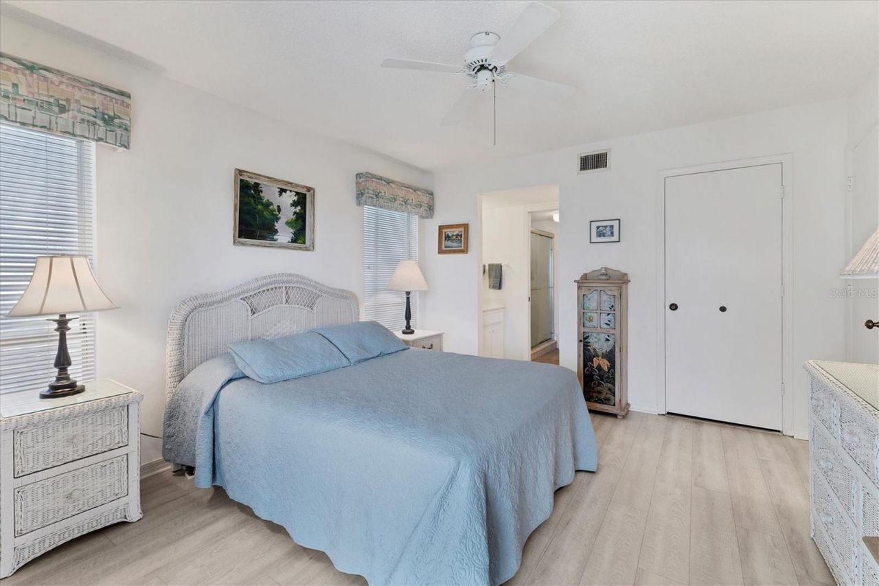 402 Cerromar Circle N, Unit 207, Venice, FL 34293 Photo