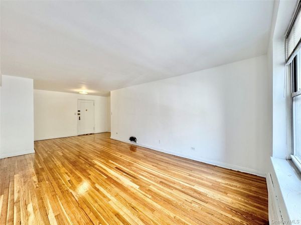 8337 Saint James Avenue, Unit 3S, Elmhurst, NY 11373