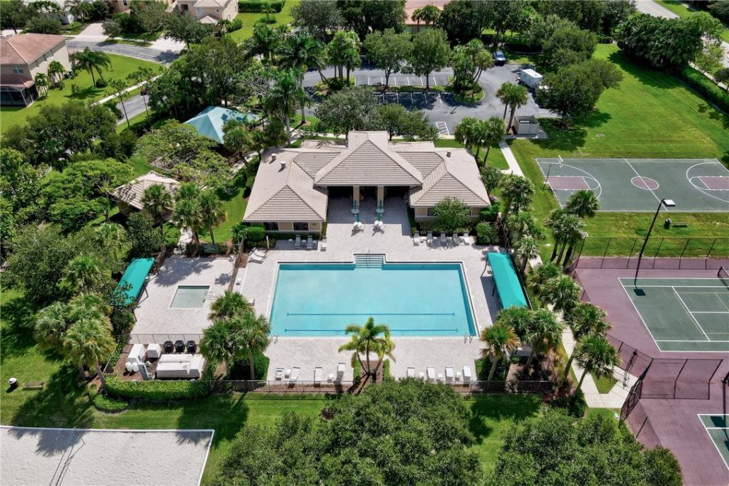 1828 Grey Falcon Circle Sw, Vero Beach, FL 32962 Photo