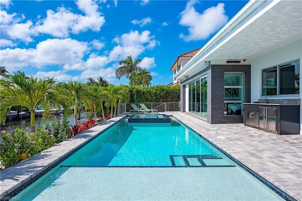 1807 Snook Dr, Naples, FL 34102 Photo