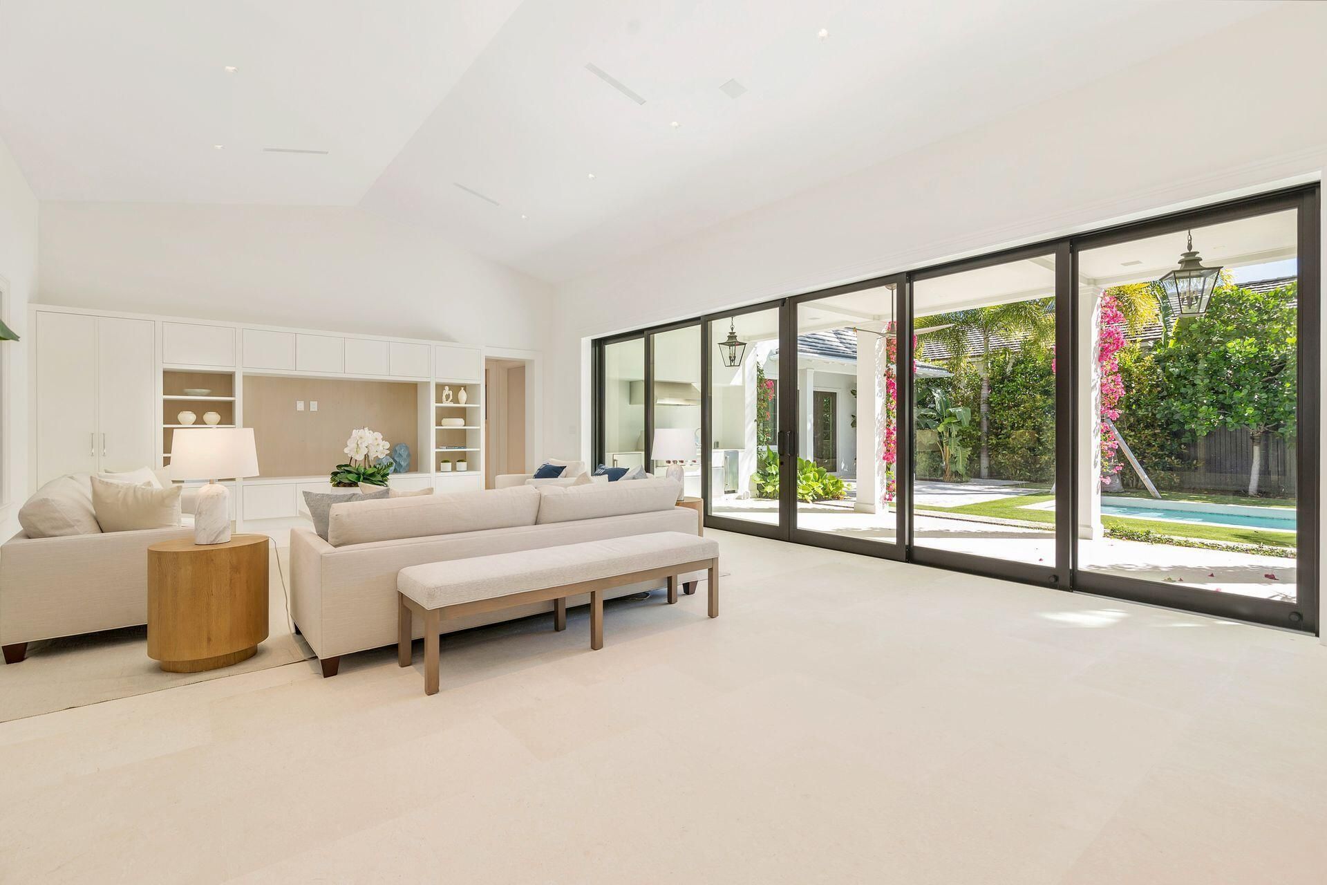 215 Summa Street, West Palm Beach, FL 33405 Photo