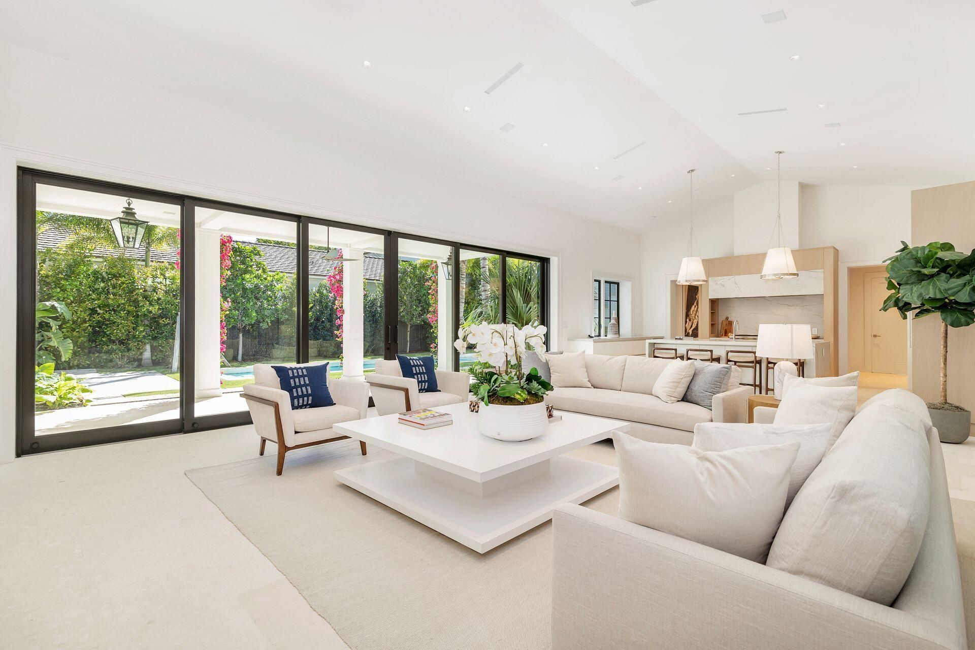 215 Summa Street, West Palm Beach, FL 33405 Photo