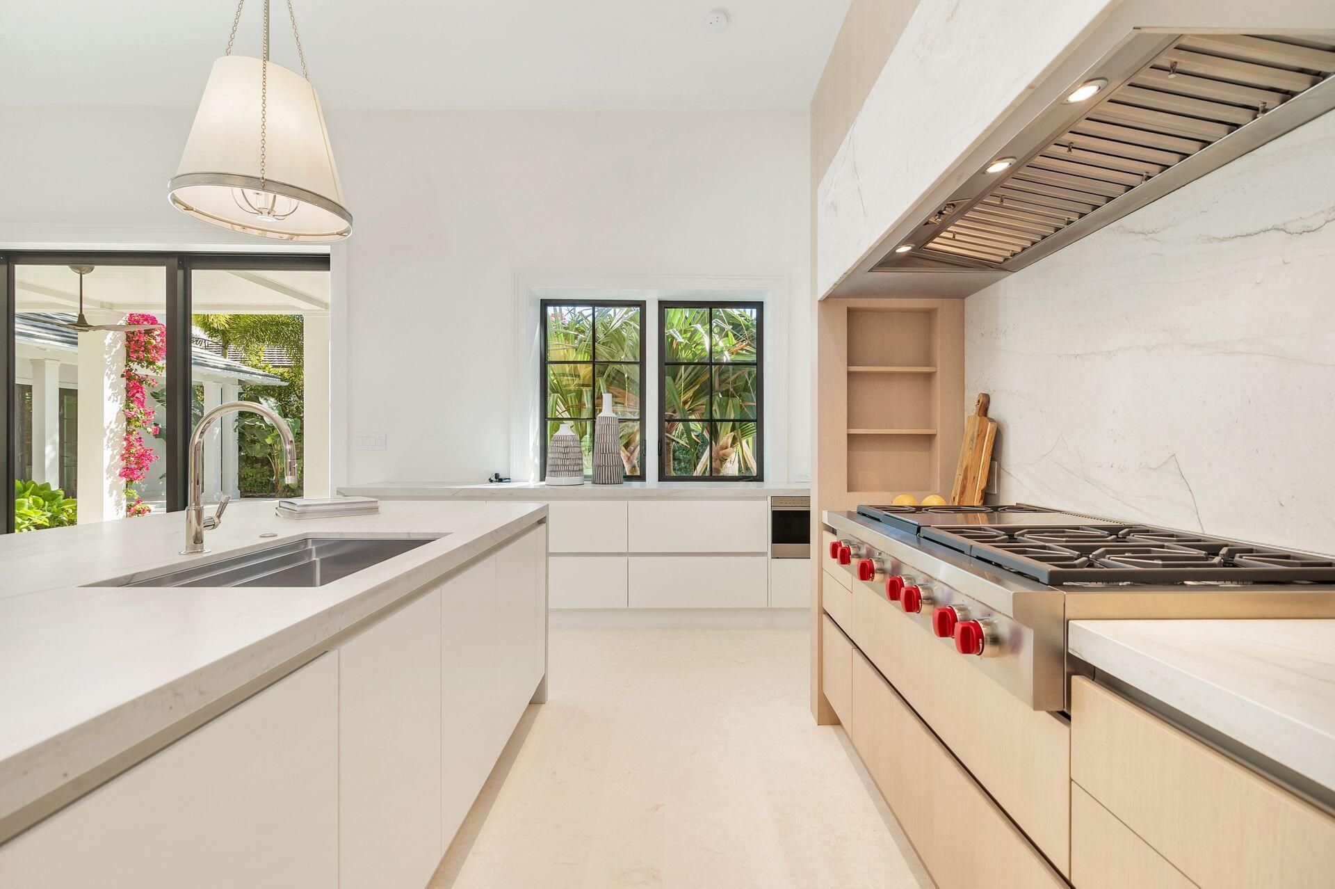 215 Summa Street, West Palm Beach, FL 33405 Photo