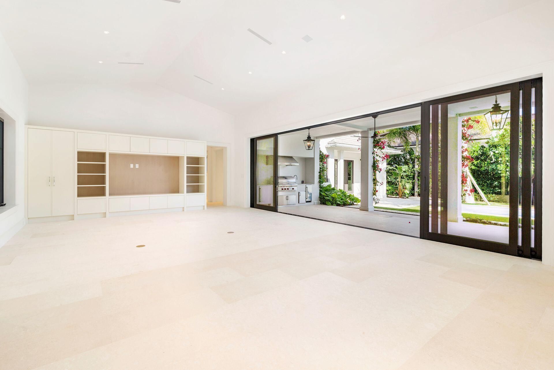 215 Summa Street, West Palm Beach, FL 33405 Photo