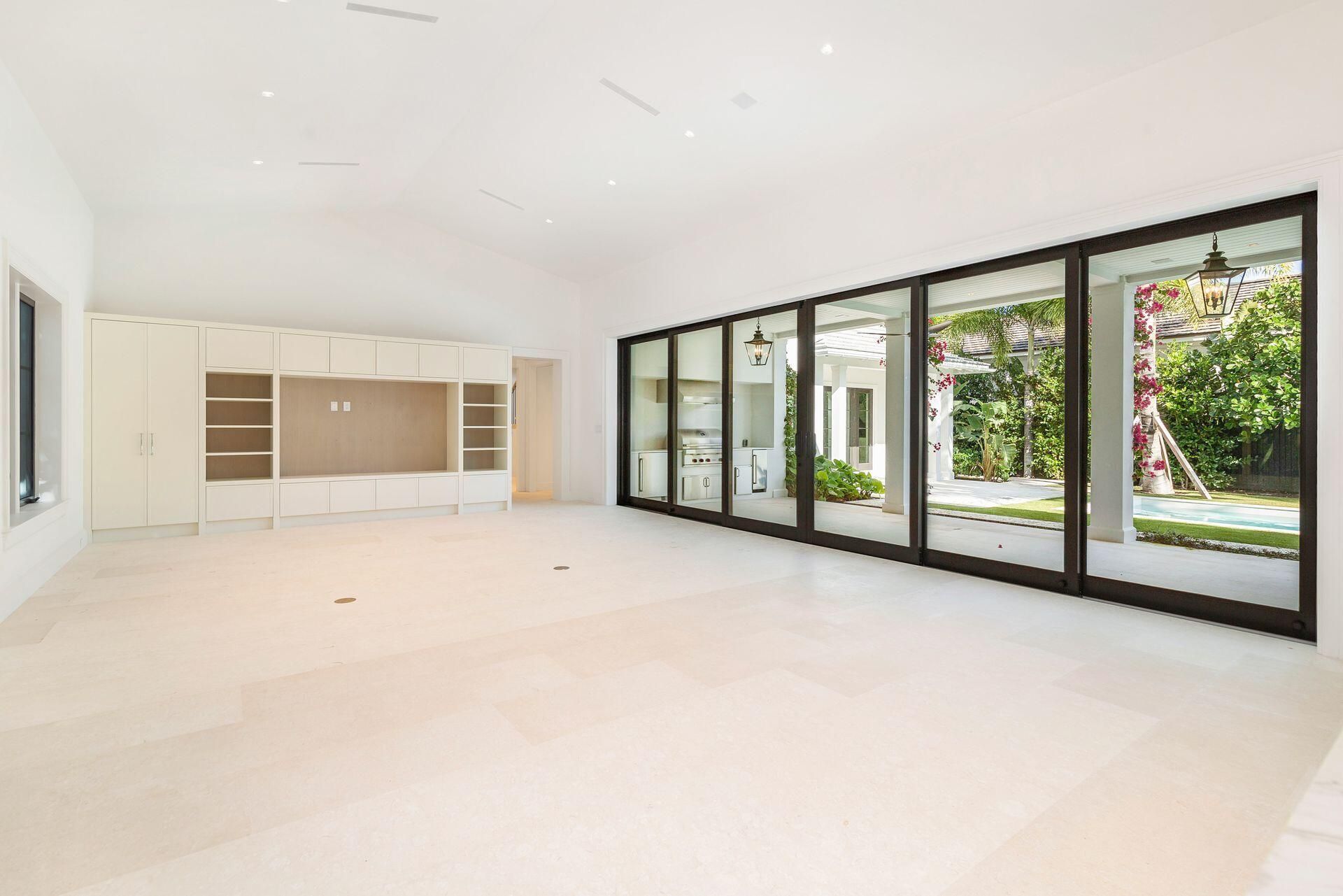 215 Summa Street, West Palm Beach, FL 33405 Photo