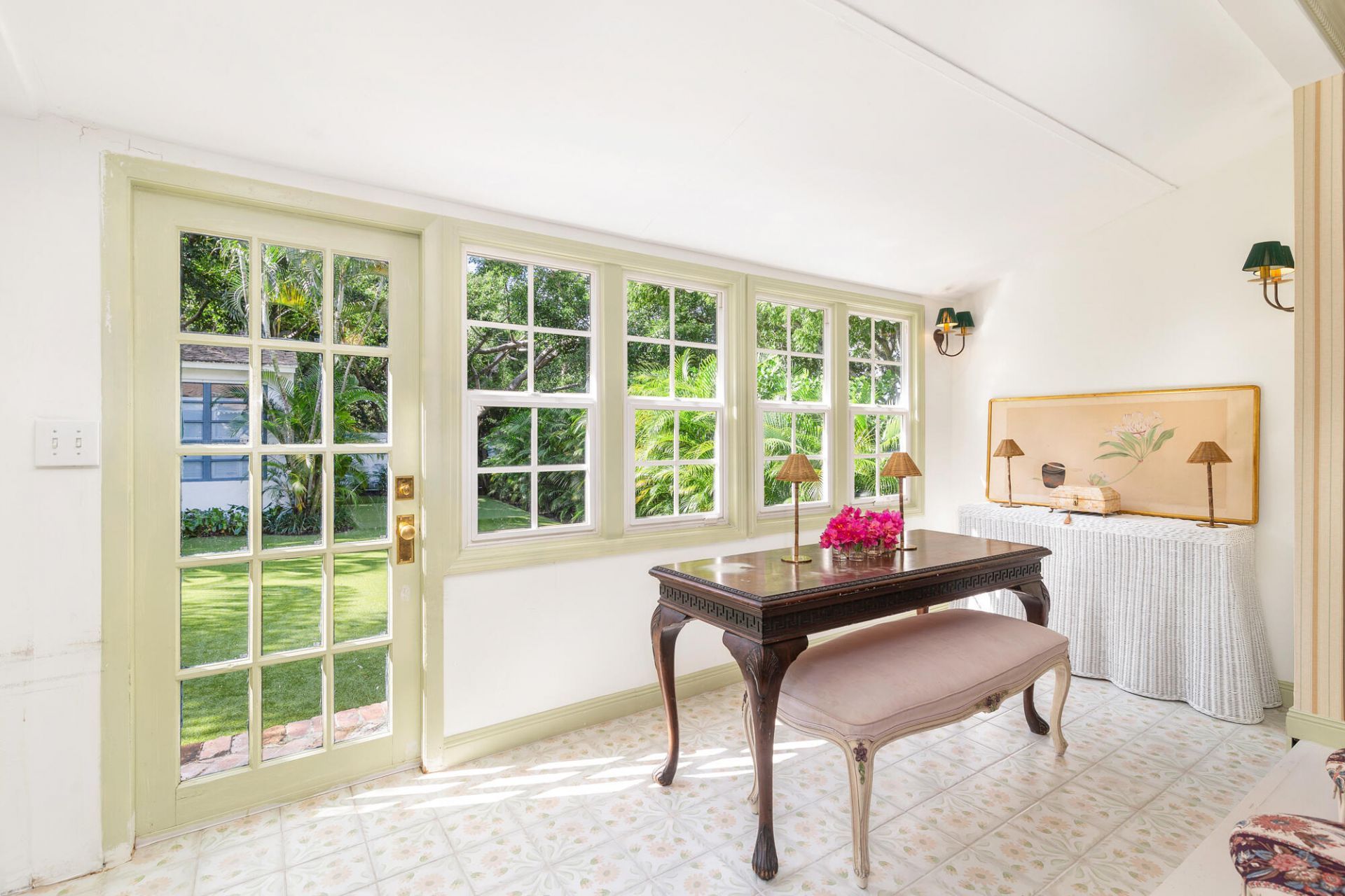 744 Avon Road, West Palm Beach, FL 33401 Photo