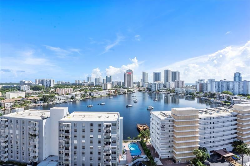 427 Golden Isles Drive, Unit 16H, Hallandale Beach, FL 33009 Photo