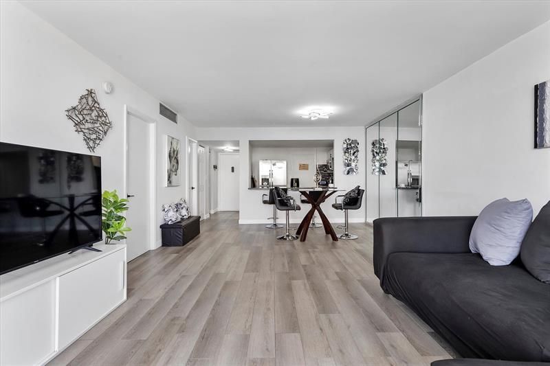 427 Golden Isles Drive, Unit 16H, Hallandale Beach, FL 33009 Photo