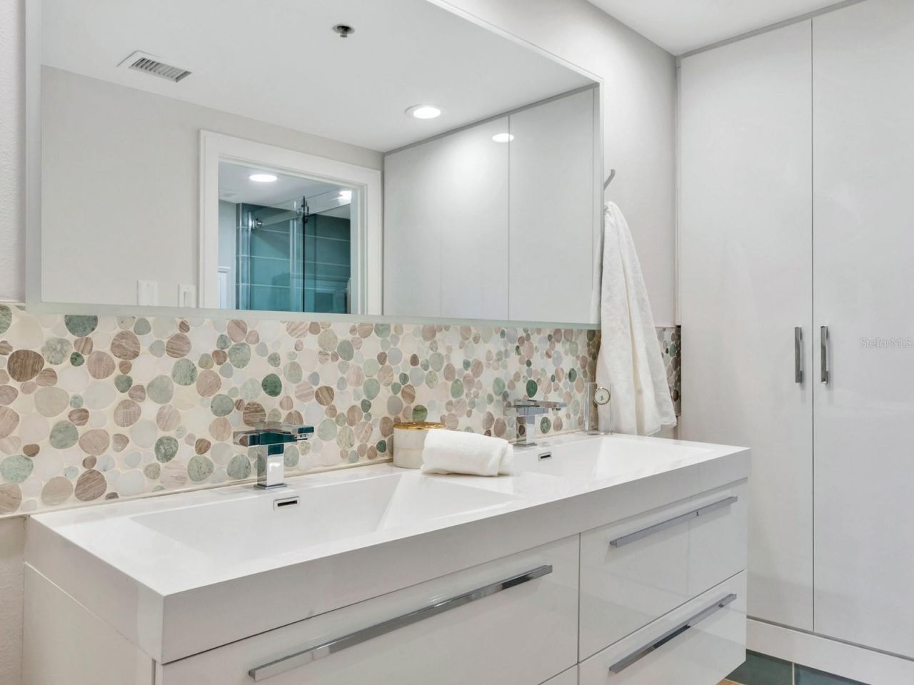 1255 N Gulfstream Avenue, Unit 204, Sarasota, FL 34236 Photo