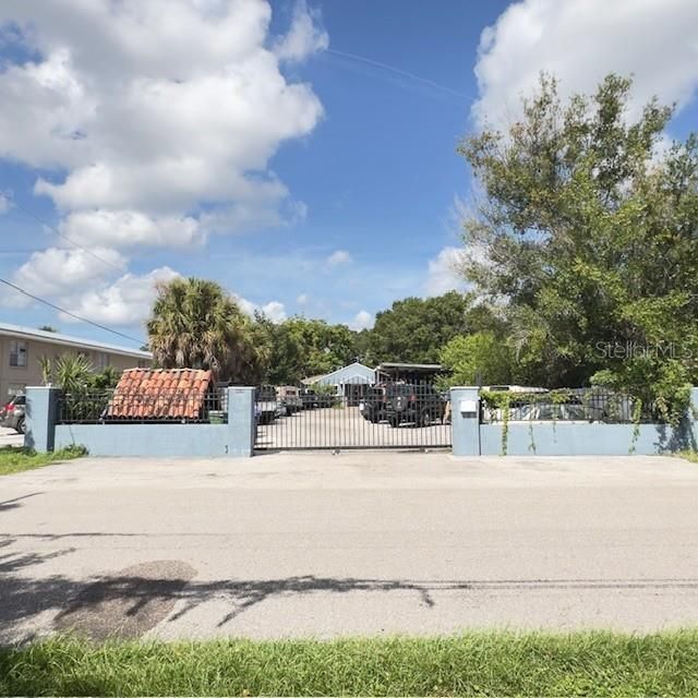 4420 N Hale Avenue, Tampa, FL 33614 Photo