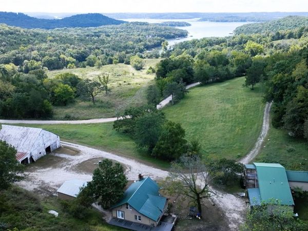 11105 Cedar Rock Road, Garfield, AR 72732