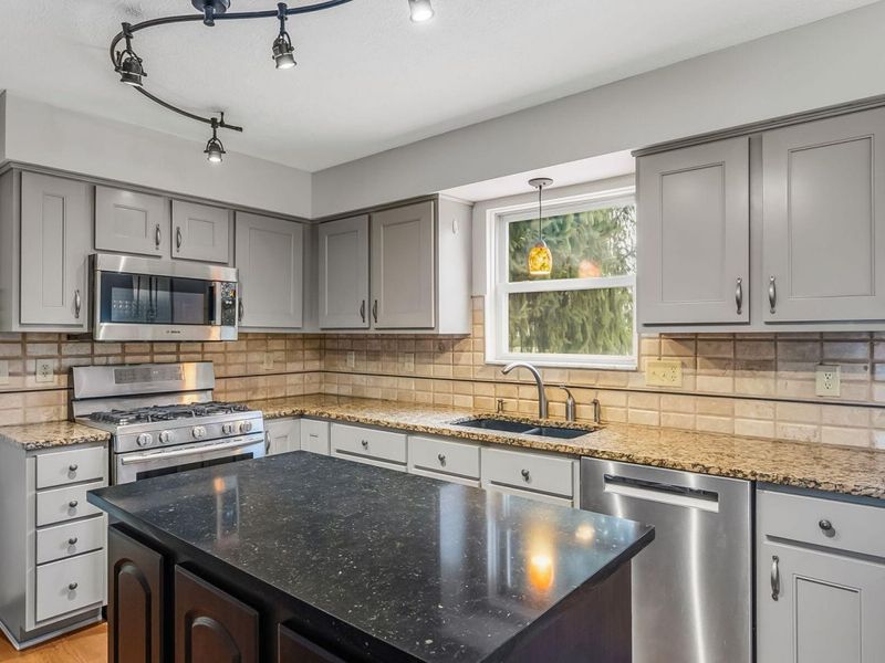 9529 Wayne Brown Drive, Powell, OH 43065 Photo 11