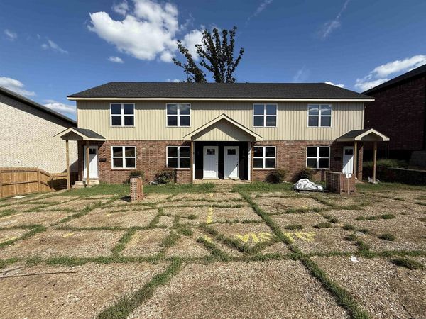 2007 Sanford Drive, Little Rock, AR 72227