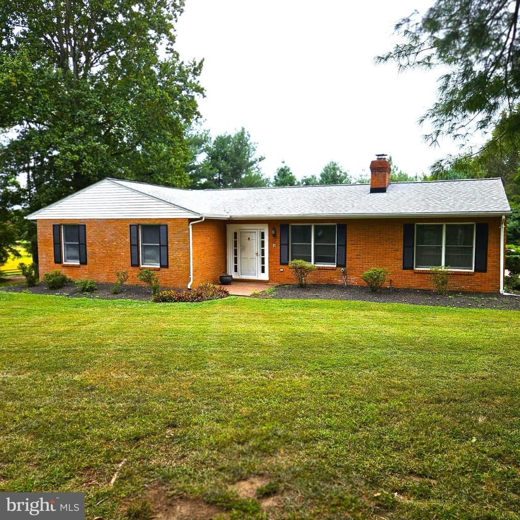 7 Skyline Lane, Washington, VA 22747 Main Photo