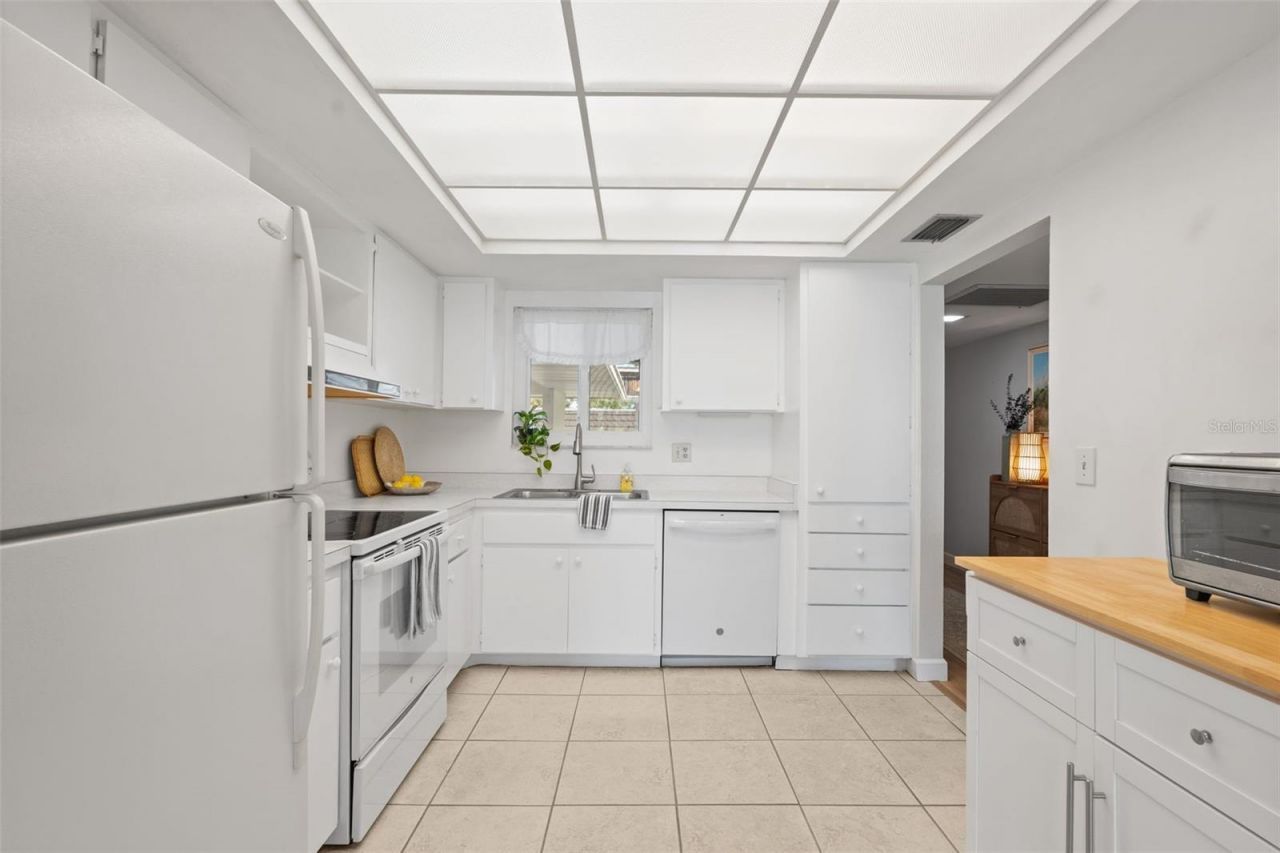 3952 Ashwood Lane, Unit 37, Sarasota, FL 34232 Photo