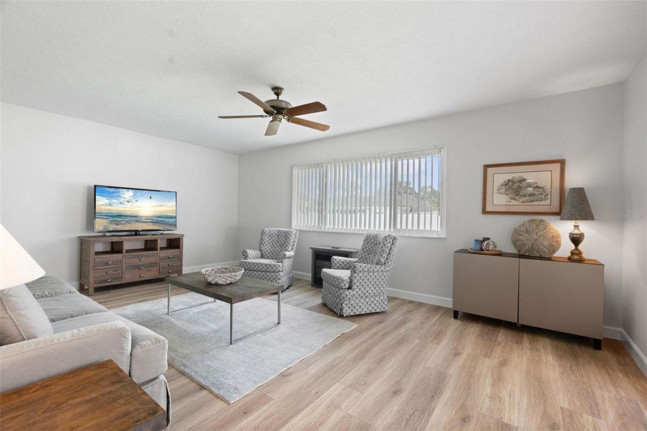 3952 Ashwood Lane, Unit 37, Sarasota, FL 34232 Photo