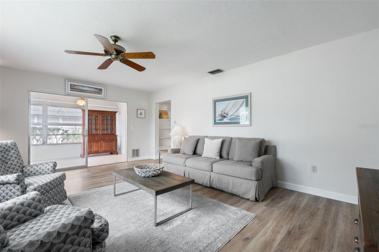 3952 Ashwood Lane, Unit 37, Sarasota, FL 34232 Photo