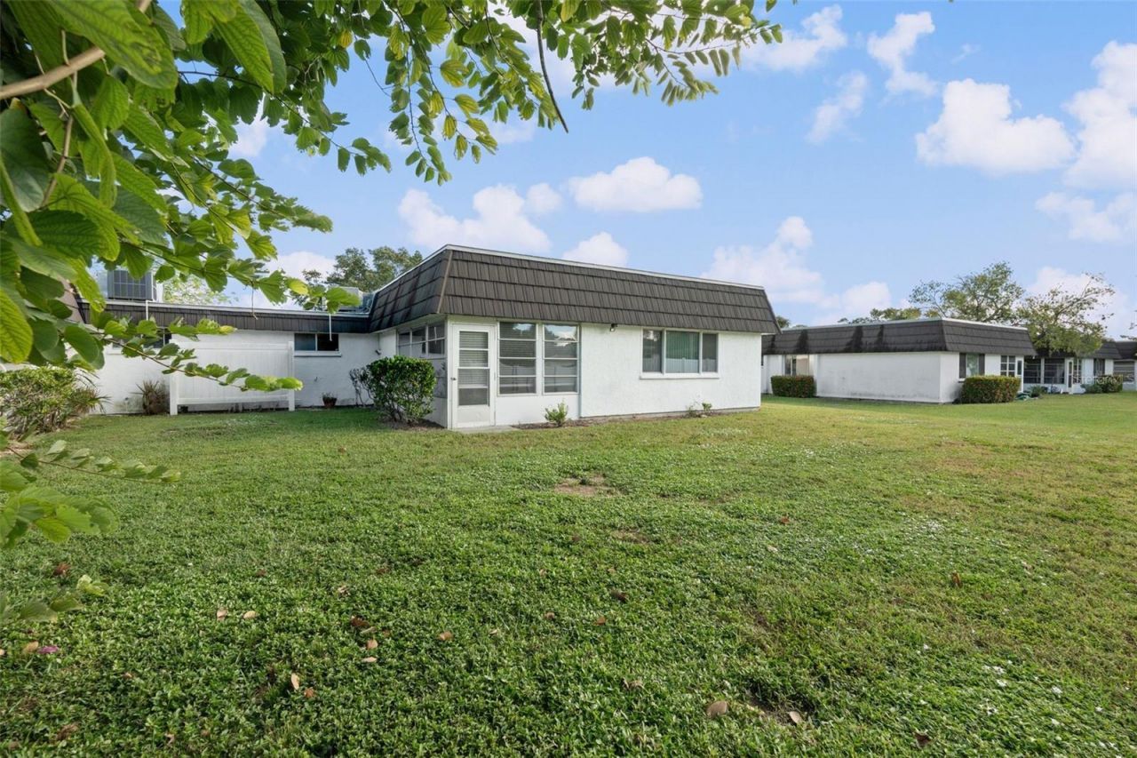 3952 Ashwood Lane, Unit 37, Sarasota, FL 34232 Photo