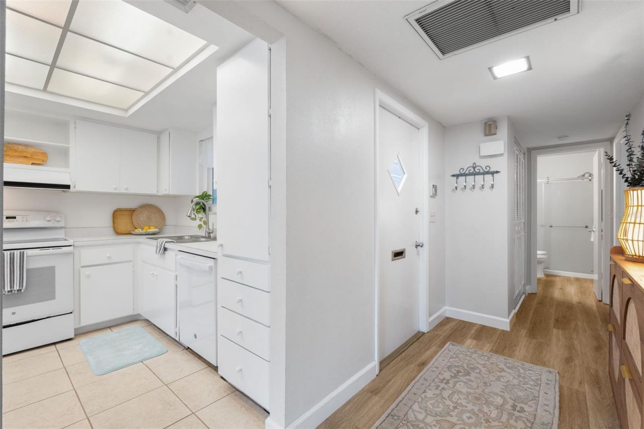 3952 Ashwood Lane, Unit 37, Sarasota, FL 34232 Photo