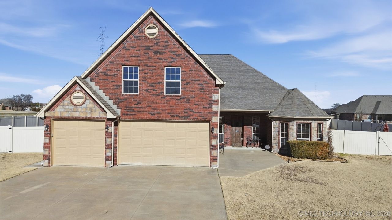 6235 E 144th Street North, Collinsville, OK 74021 Main Photo