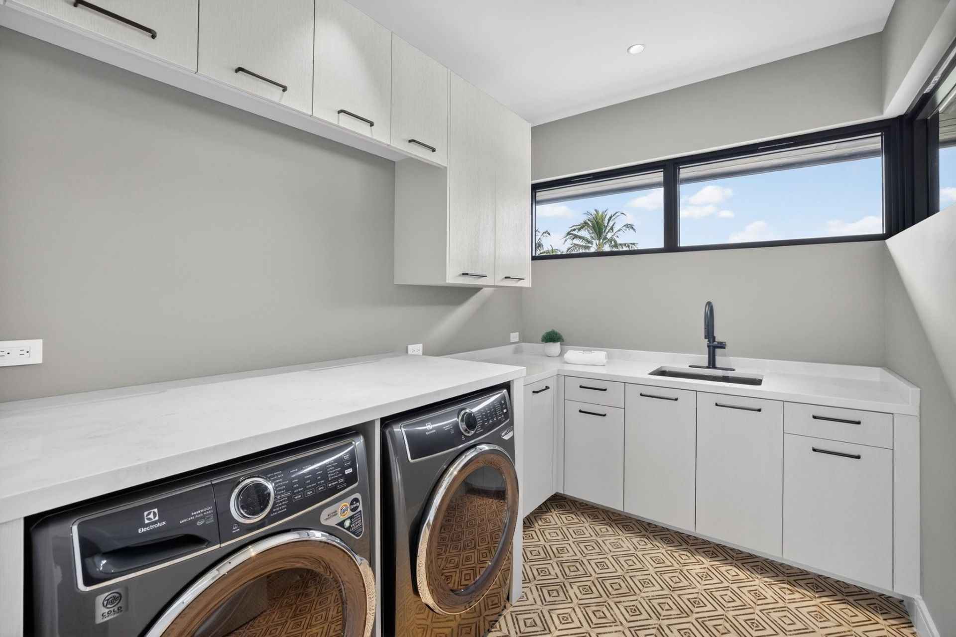 1918 Intracoastal Dr, Fort Lauderdale, FL 33305 Photo