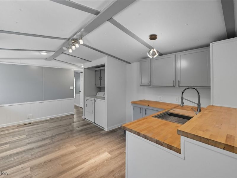 11 Redwood Drive, Beloit, OH 44609 Photo 10