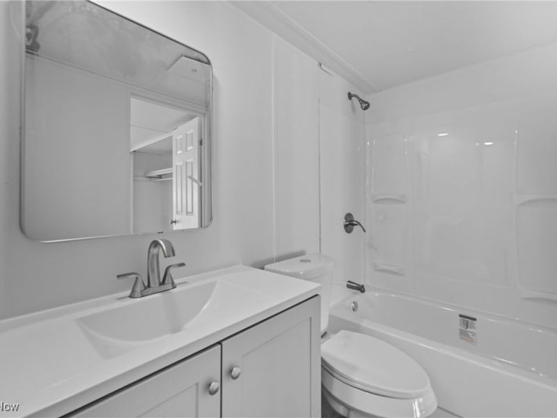 11 Redwood Drive, Beloit, OH 44609 Photo 21