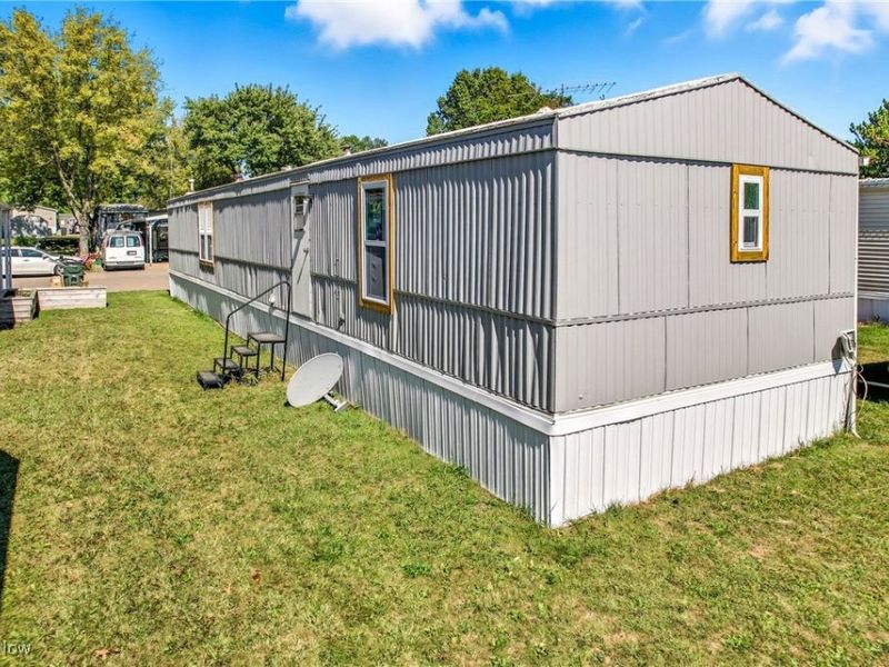 11 Redwood Drive, Beloit, OH 44609 Photo 5